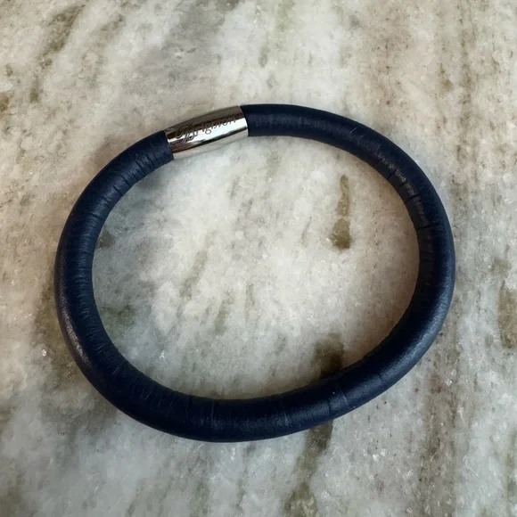 BRIGHTON Woodstock Single Dark Navy Magnetic Bracelet - Picture 1 of 3